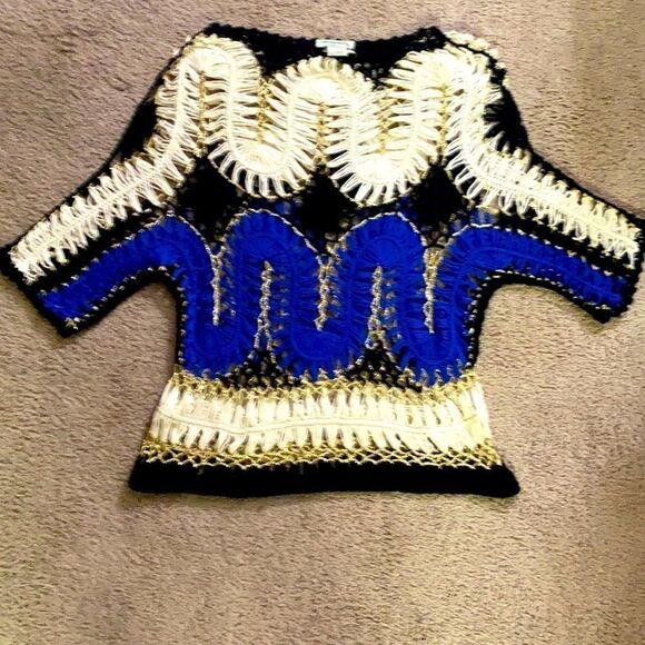 Gorgeous sweater  - Picture 3 of 4